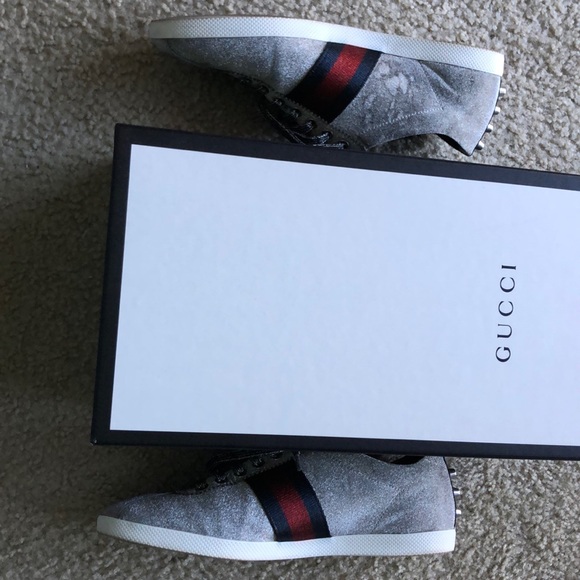 Size 9 , I got a couples girls with this shoes - Picture 4 of 4